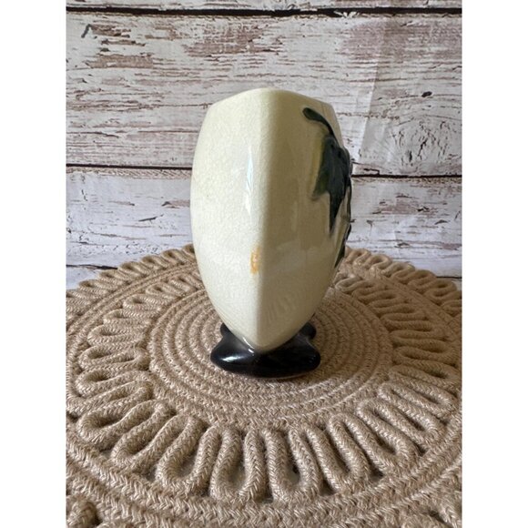 vintage ceramic Royal Copley ivy footed pattern vase - Picture 4 of 7